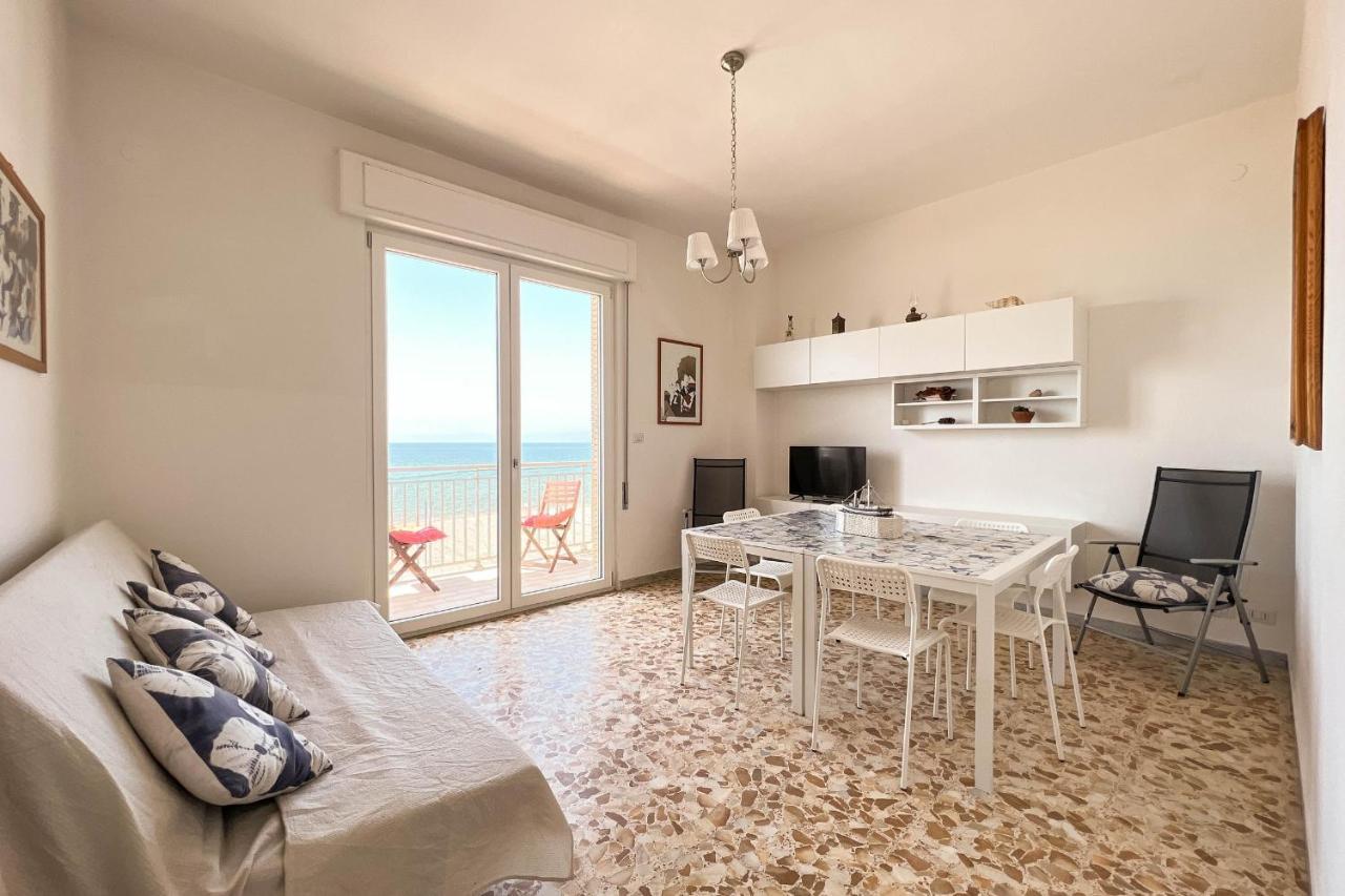 Il Mare In Giardino Apartment Scauri  Exterior photo