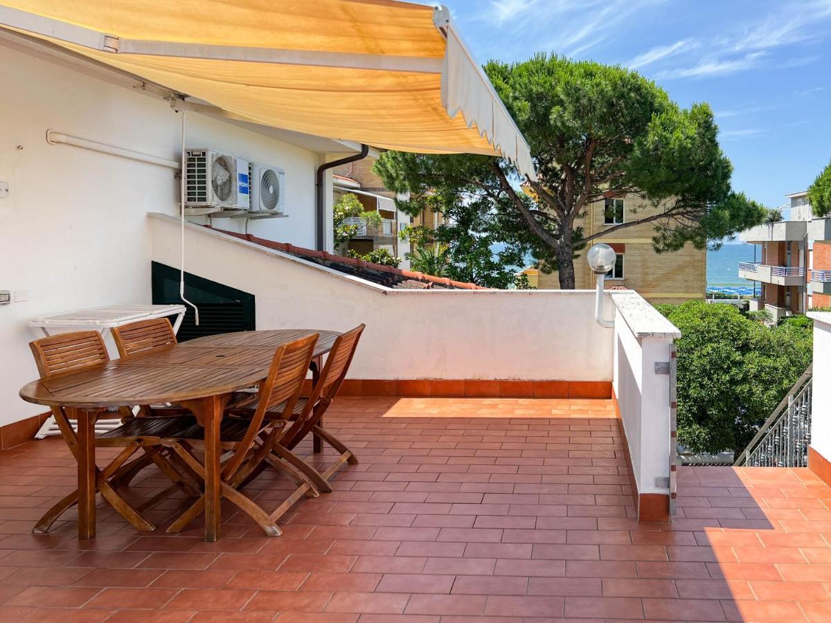 Il Mare In Giardino Apartment Scauri  Exterior photo