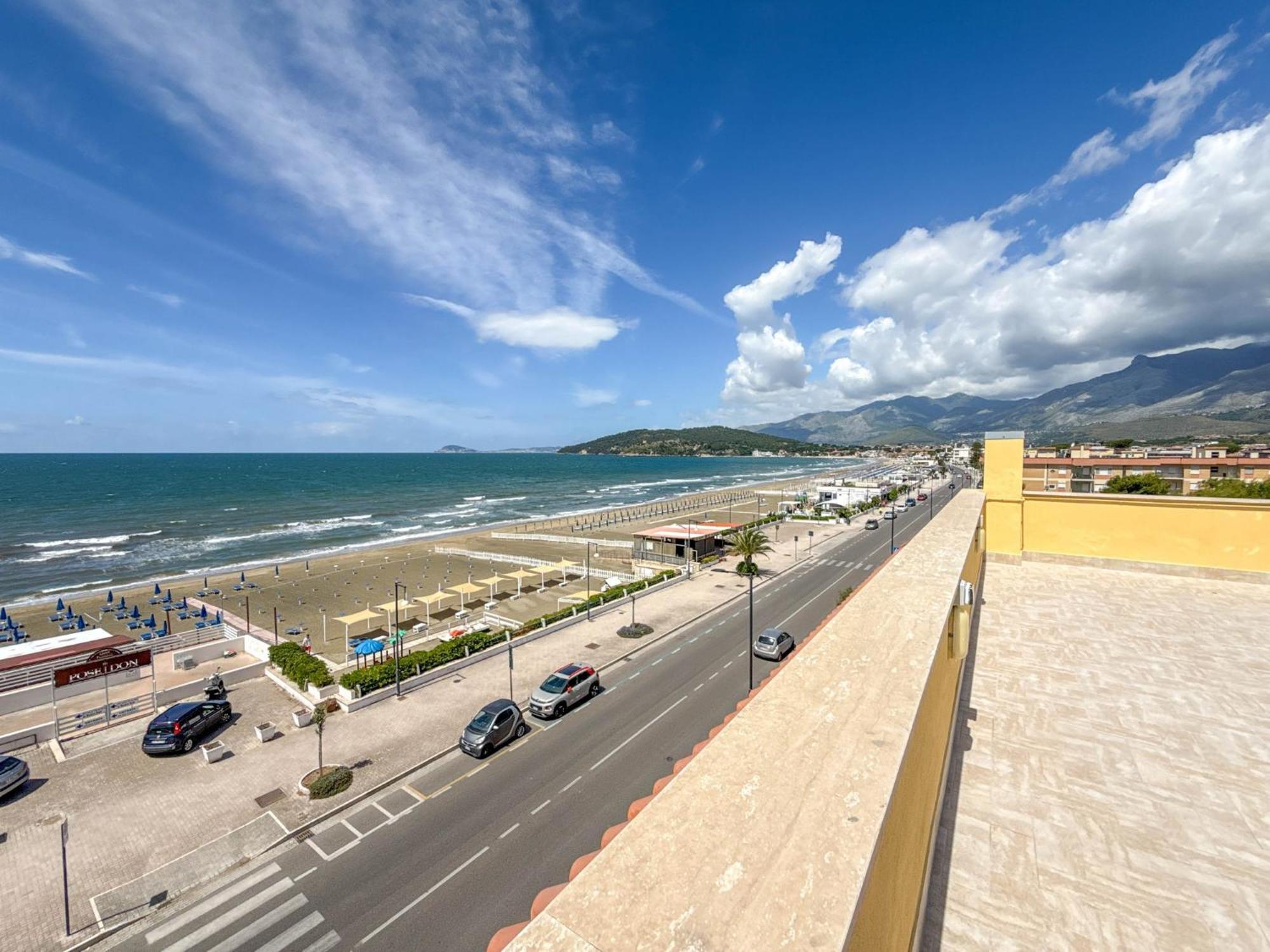 Il Mare In Giardino Apartment Scauri  Exterior photo