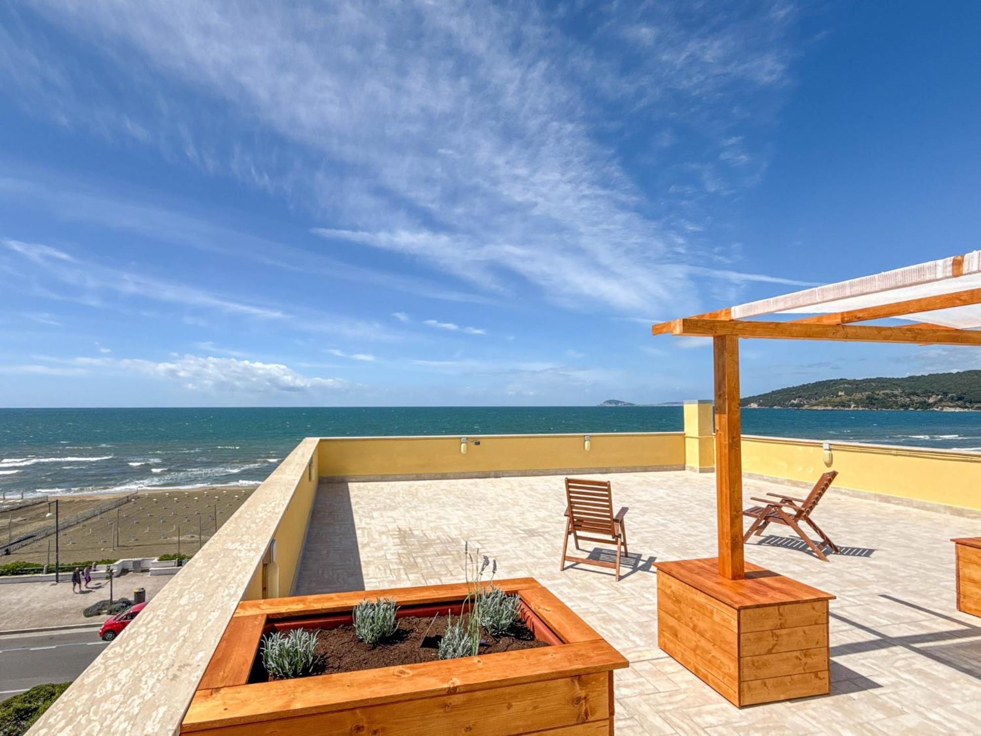 Il Mare In Giardino Apartment Scauri  Exterior photo