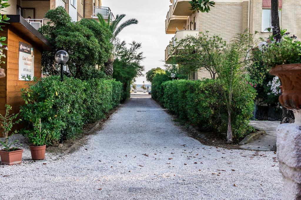 Il Mare In Giardino Apartment Scauri  Exterior photo
