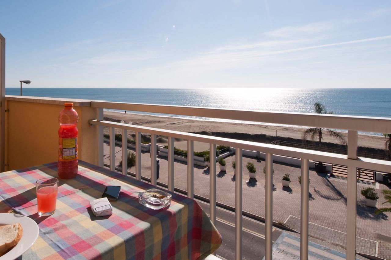 Il Mare In Giardino Apartment Scauri  Exterior photo