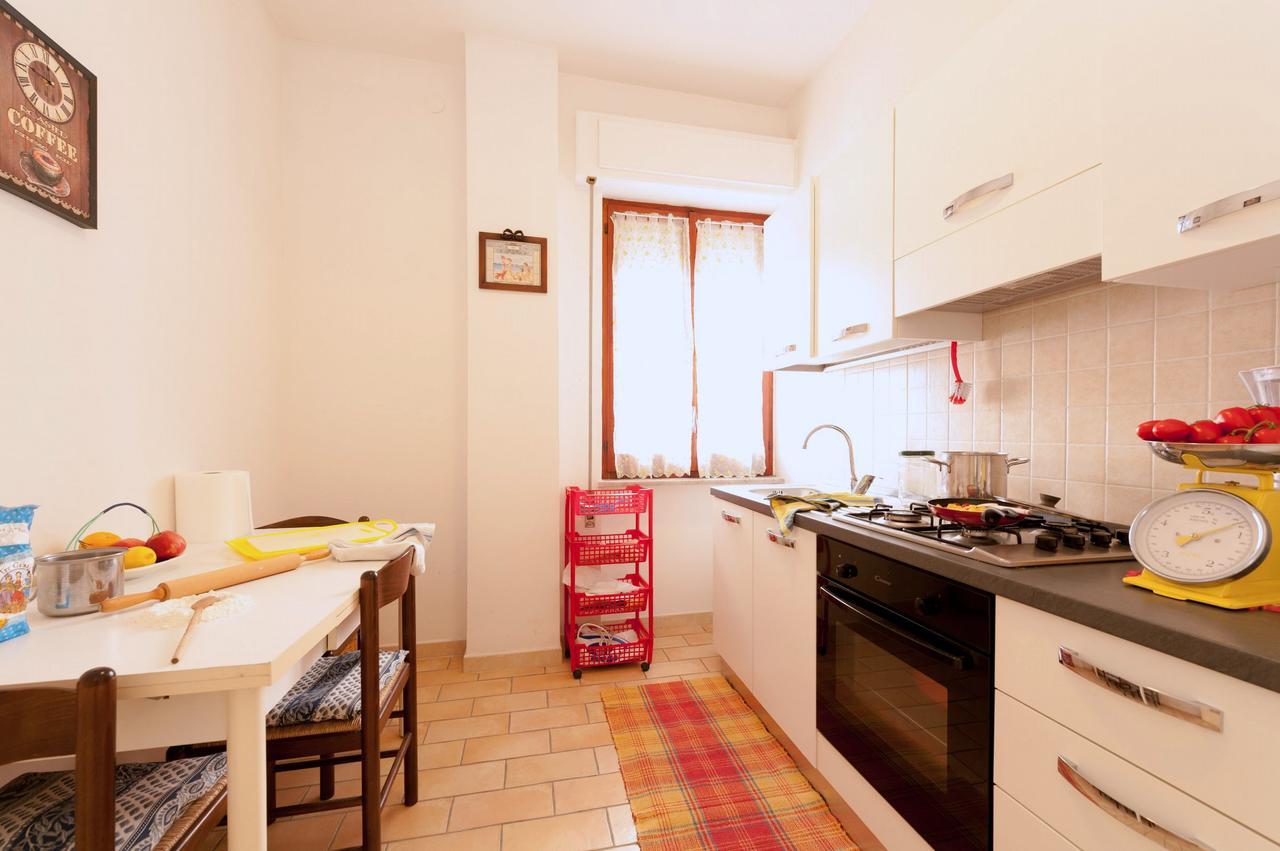 Il Mare In Giardino Apartment Scauri  Exterior photo